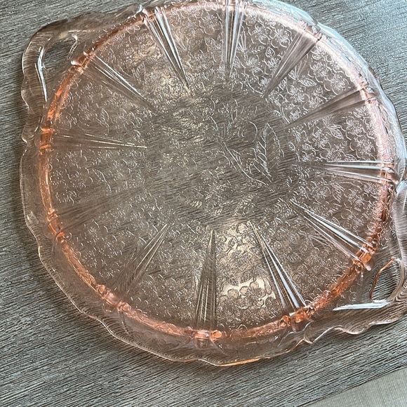 Vintage Depression glass (Jeanette) handled tray - Picture 3 of 4